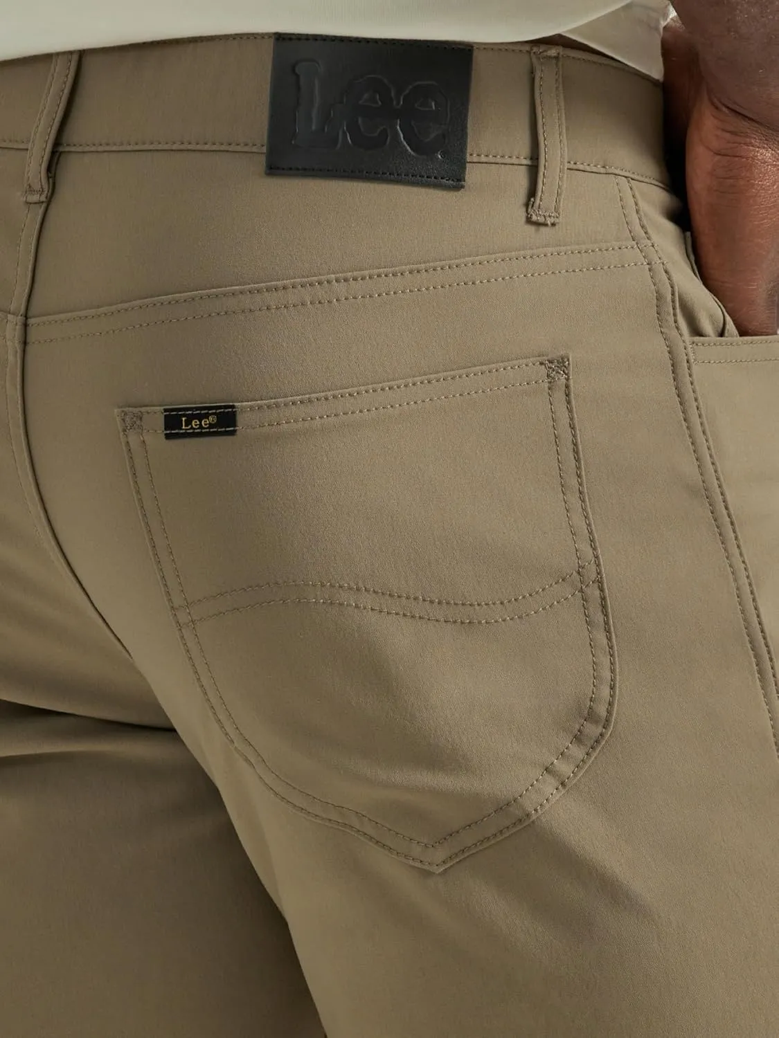 Lee Men's Extreme Motion 5 Pocket Synthetic Straight Pant