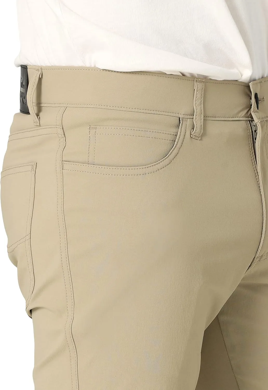 Lee Men's Extreme Motion Straight Fit 5 Pocket Pant