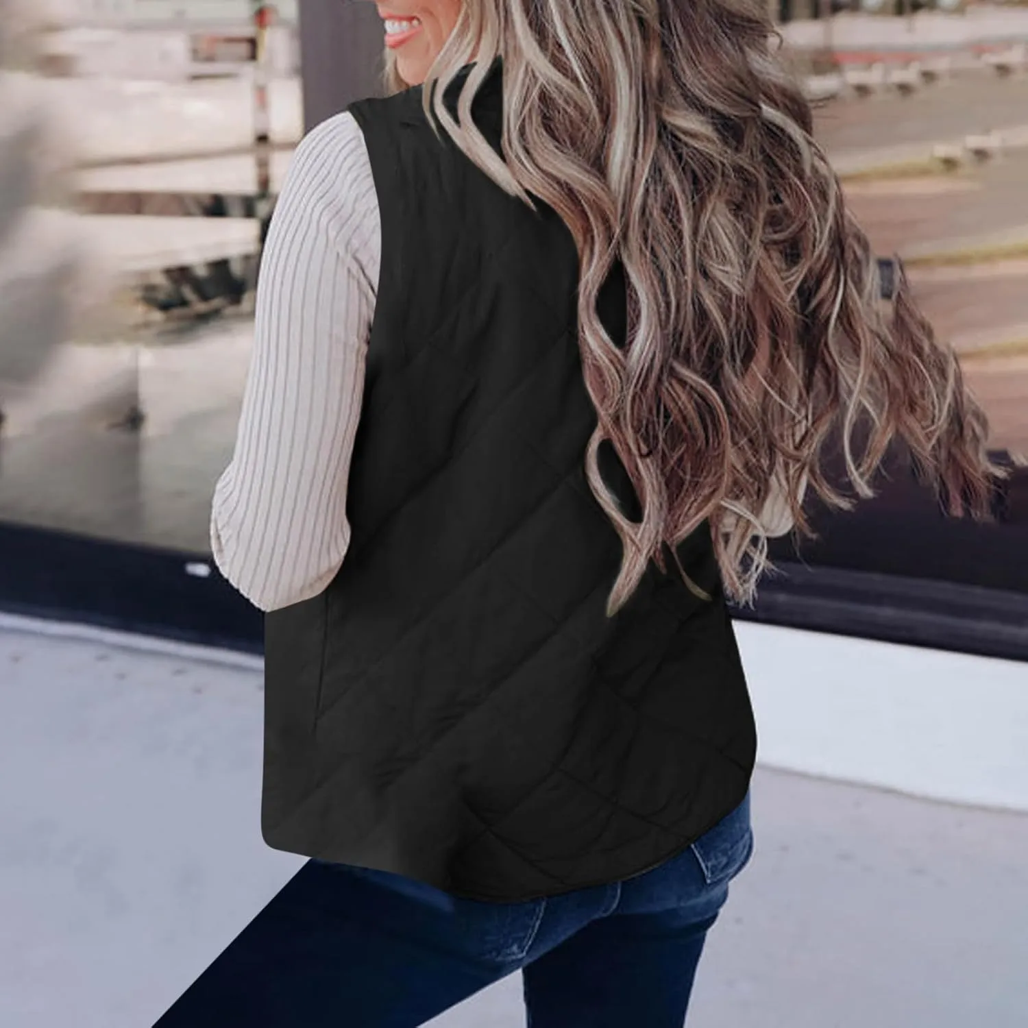 Women's Winter Quilted Vest Sherpa Sherpa Lined Zip Up Puffer Vest Jacket Sleeveless Outerwear Coats with Pockets